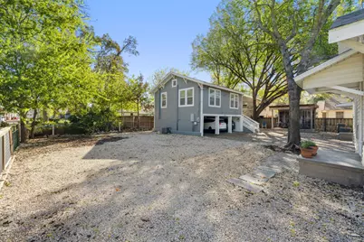 1223, 1223 1/2 & 1225 S Austin Avenue S, Georgetown, TX 78626 - Photo 24