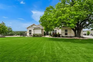 125 Pueblo Peakk Cove, Liberty Hill, TX 78642 - Photo 1
