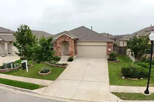 129 Esparza Dr, Bastrop, TX 78602 - Photo 2