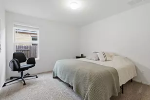129 Esparza Dr, Bastrop, TX 78602 - Photo 18