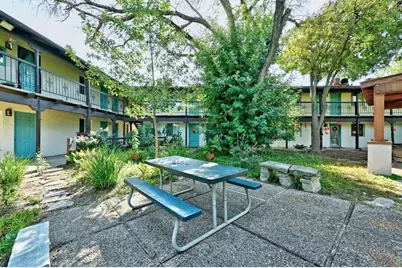 711 Eberhart Ln Lane #210, Austin, TX 78745 - Photo 2