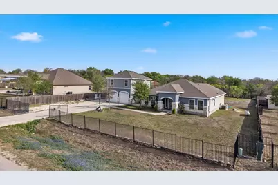 285 La Fortuna Drive, Dale, TX 78617 - Photo 2