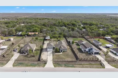 285 La Fortuna Drive, Dale, TX 78617 - Photo 4