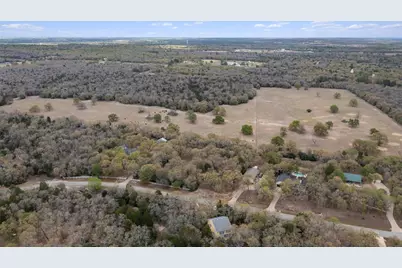 124 Kingwood Drive, Elgin, TX 78621 - Photo 12