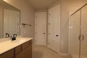 629 Clarissa St, Buda, TX 78610 - Photo 12