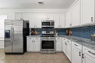 1712 Lynnville Trail, Austin, TX 78727 - Photo 4