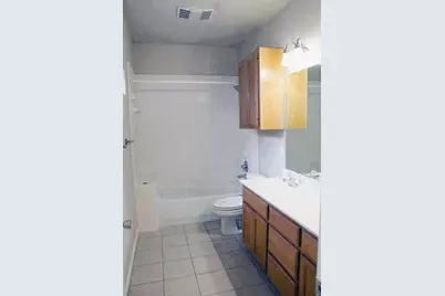 1704 S College Street, Georgetown, TX 78626 - Photo 6