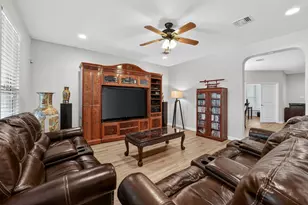 1124 Calla Lily Boulevard, Leander, TX 78641 - Photo 10