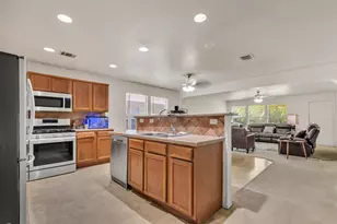 508 Red Tails Dr, Austin, TX 78725 - Photo 4