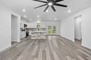 165 Nuuanu Ln, Bastrop, TX 78602 - Photo 8