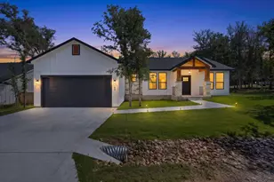 165 Nuuanu Ln, Bastrop, TX 78602 - Photo 2