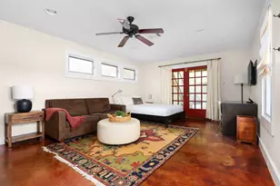 311 E 35th St, Austin, TX 78705 - Photo 16