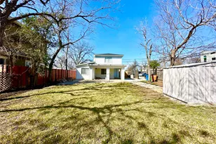 3024 E 12th St, Austin, TX 78702 - Photo 2