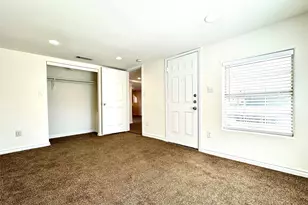 3024 E 12th St, Austin, TX 78702 - Photo 14