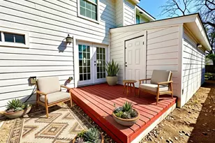 3024 E 12th St, Austin, TX 78702 - Photo 6