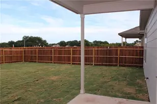 525 Coffee Berry Dr, Georgetown, TX 78626 - Photo 4