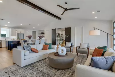 432 Venture Boulevard S, Point Venture, TX 78645 - Photo 12