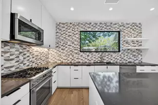 4604 S 2nd St, Austin, TX 78745 - Photo 6