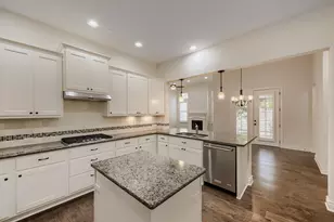 105 Lucia Cir, Lakeway, TX 78734 - Photo 10
