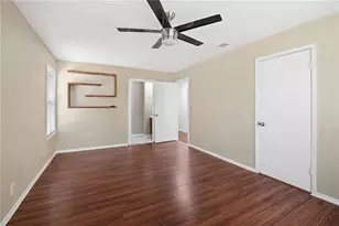 157 S Ridge Dr, Cedar Creek, TX 78612 - Photo 6