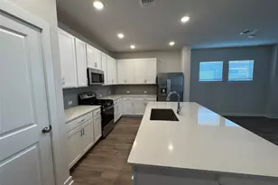 104 Corn Ln, Hutto, TX 78634 - Photo 4