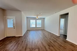 104 Corn Ln, Hutto, TX 78634 - Photo 8