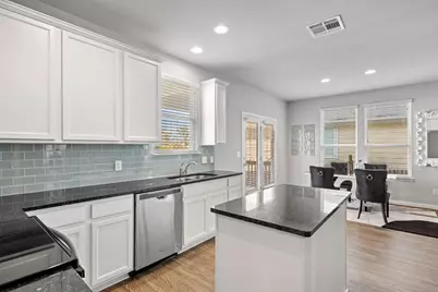 325 E Broade Street, Leander, TX 78641 - Photo 10