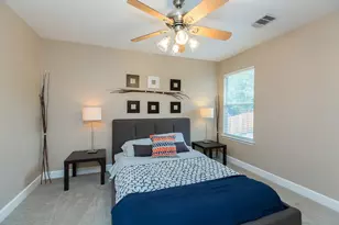 1700 Perez St, Austin, TX 78721 - Photo 14