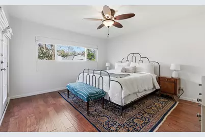 912 E 55th 1/2 Street, Austin, TX 78751 - Photo 12