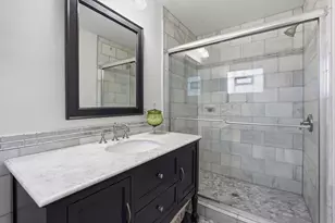 912 E 55th 1/2 St, Austin, TX 78751 - Photo 16