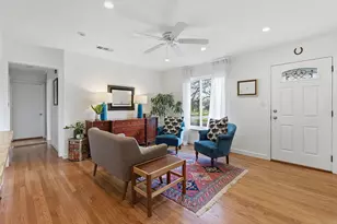 912 E 55th 1/2 St, Austin, TX 78751 - Photo 2