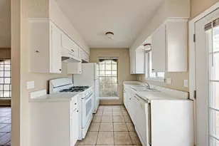 8103 Exmoor Dr, Austin, TX 78757 - Photo 12