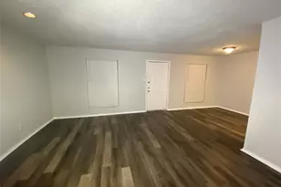 2401 Leon St, Austin, TX 78705 - Photo 2