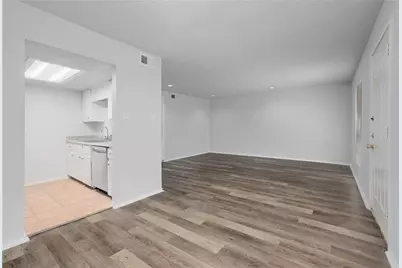 2401 Leon Street #201, Austin, TX 78705 - Photo 4