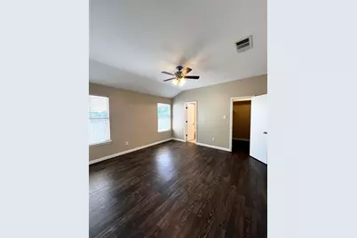 130 Marvin Cove, Hutto, TX 78634 - Photo 6