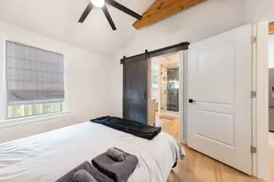 2319 Santa Rita St, Austin, TX 78702 - Photo 12