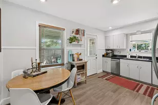 200 E Skyview Rd, Austin, TX 78752 - Photo 12