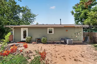 200 E Skyview Road, Austin, TX 78752 - Photo 24