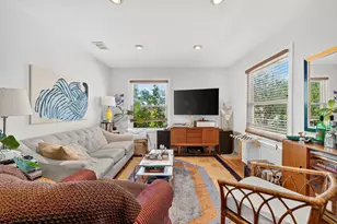 200 E Skyview Rd, Austin, TX 78752 - Photo 8