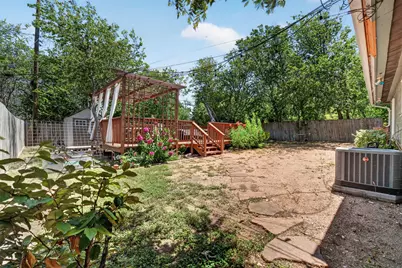 200 E Skyview Road, Austin, TX 78752 - Photo 26