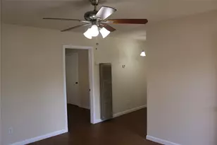 1705 Walnut St, Georgetown, TX 78626 - Photo 4