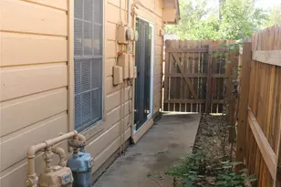 1705 Walnut St, Georgetown, TX 78626 - Photo 18