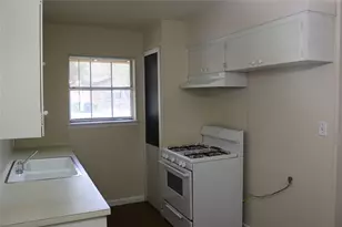 1705 Walnut St, Georgetown, TX 78626 - Photo 14