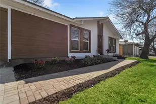 4715 Carsonhill Dr, Austin, TX 78723 - Photo 2