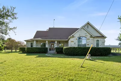 3060 Fm 1704, Elgin, TX 78621 - Photo 2