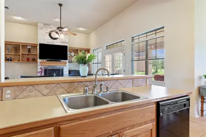 3060 Fm 1704, Elgin, TX 78621 - Photo 14