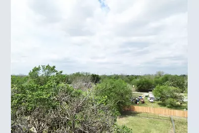 303 E Wolf Street, Granger, TX 76530 - Photo 10