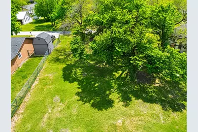 303 E Wolf Street, Granger, TX 76530 - Photo 2