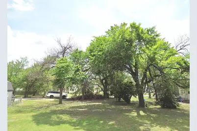 303 E Wolf Street, Granger, TX 76530 - Photo 1