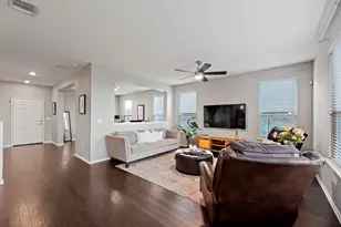 7800 Peccary Dr, Austin, TX 78744 - Photo 4